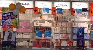 Displaying cosmetics and fragrances: photo JS